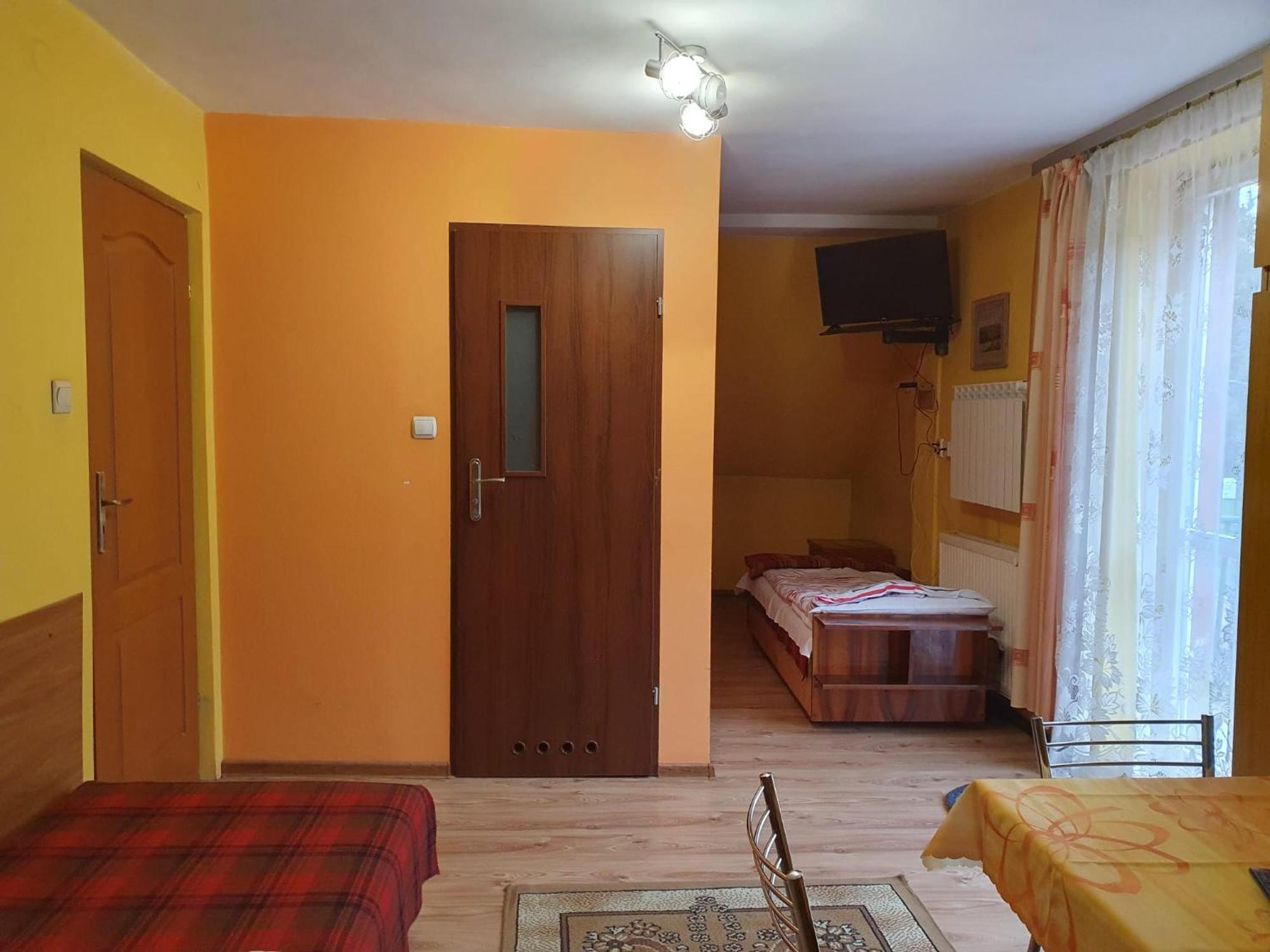 Pokoje Goscinne U Faronow Muszyna Exterior photo